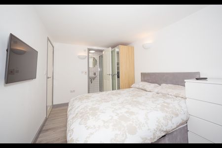 4 Bed Terraced House, Pennington Terrace, LS6 - Photo 5