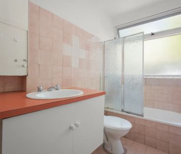 “Lovely One-Bedroom Apartment in Prime Location| FLARE REAL ESTATE” - Photo 4