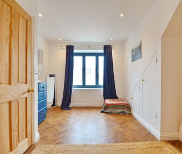 4 bedroom terraced house to rent - Photo 3