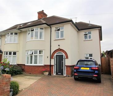 4 bedroom semi-detached house to rent - Photo 2