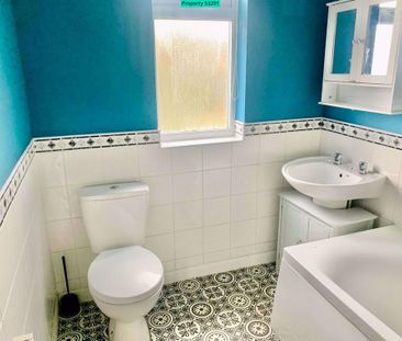 3 bedroom semi-detached house to rent - Photo 4