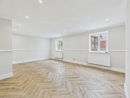 Ash Grove, Armthorpe, Doncaster, South Yorkshire, DN3 - Photo 2