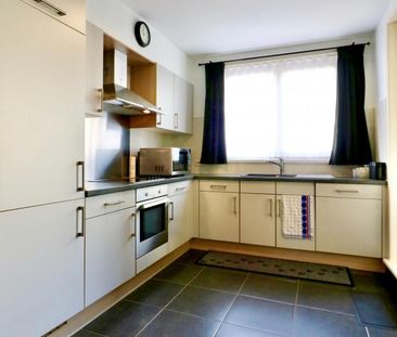 Centraal gelegen en recent appartement met 1 slpk en terras voor 72... - Photo 4