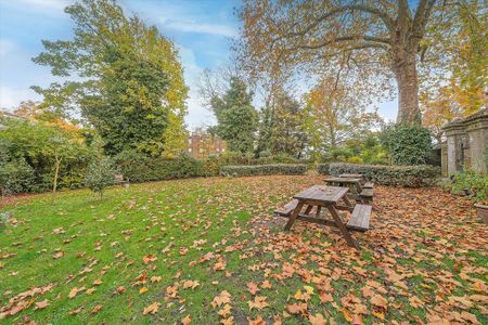 3 bedroom flat to rent - Photo 5