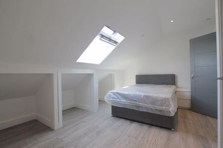 3 bedroom apartment to rent - Photo 4