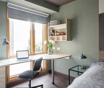 1 bedroom in a flat share to rent - Photo 3