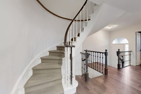 For Lease - 300 Charlton Avenue, Vaughan, Ontario - Photo 5