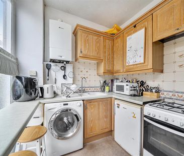 Ambra Vale East, Bristol - Photo 2