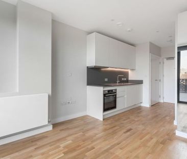 Studio to rent - Photo 2