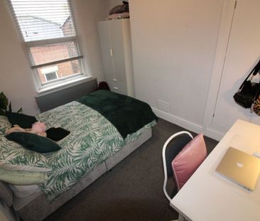 St Marks Road, Preston - Photo 4