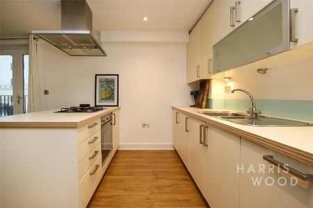 2 bedroom apartment to rent - Photo 4