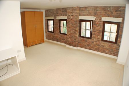 4 Bed Maisonette, Argus Lofts, BN1 - Photo 3