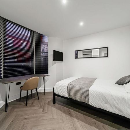 6 bedroom house to rent - Photo 3