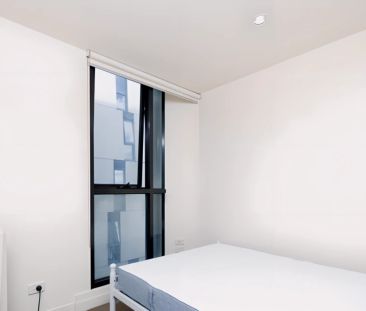 1 Bedroom - Photo 2