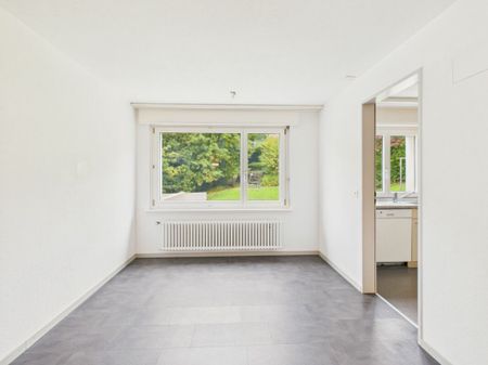 Geräumige 3.5-Zimmerwohnung mit Balkon in Lichtensteig - Photo 2