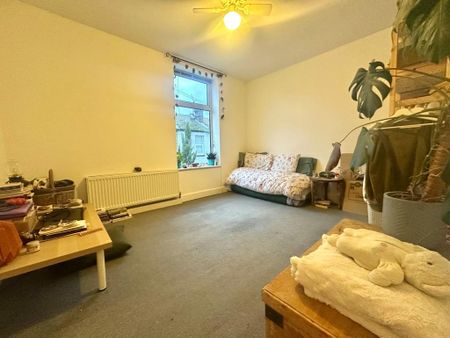 2 bedroom terraced house to rent - Photo 3