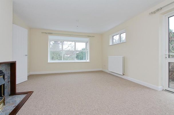 4 bedroom detached house to rent - Photo 1