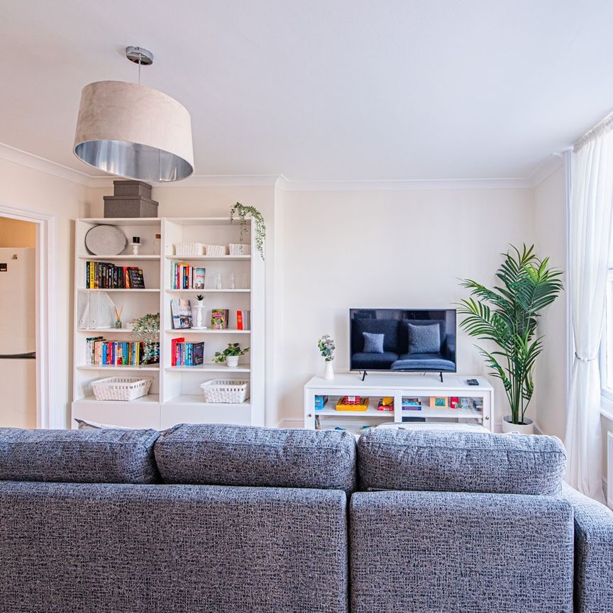 2 Bed Flat, Canfiled Gardens, NW6 - Photo 1