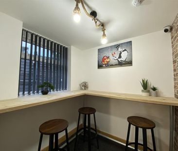 1 bedroom in a house share to rent - Photo 3