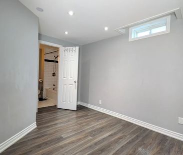 For Lease - 259 Queen Mary Drive, Brampton, Ontario - Photo 2