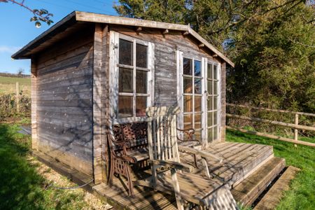 Willow Tree Cottage, Shoscombe - Photo 3