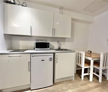 Studio to rent - Photo 5