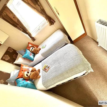 2 bed Park Home in Hythe Road , Dymchurch, Romney Marsh, TN29 0JX - Photo 4