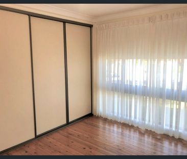 Spacious & Well-Maintained Home in Prime Kingswood Location - Photo 2