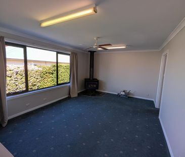 Conveniently Positioned Family Home - Photo 1