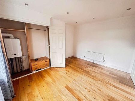 Ogmore Terrace, Bridgend, CF31 - Photo 2