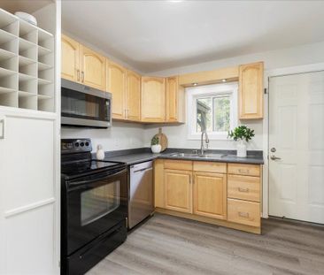 For Lease - 10 Cottage Grove, Georgina, Ontario - Photo 4