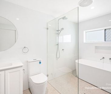 Fully Renovated Home Near Ramsgate Beach & Cafes - Photo 5