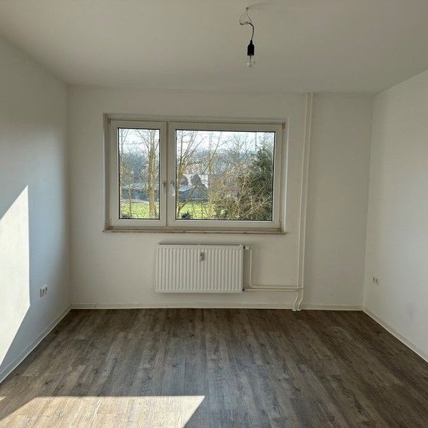 Renovierte 2-Zimmer-Wohnung mit Balkon - Foto 1