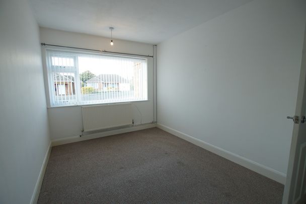 3 bedroom Detached Bungalow to let - Photo 1