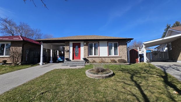 For Lease - 44 Loradeen Crescent Unit# Main, Toronto, Ontario - Photo 1