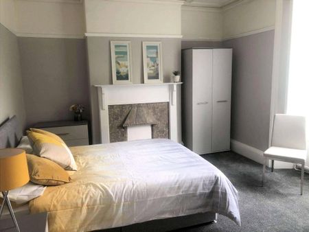 7 bedroom terraced house to rent - Photo 4