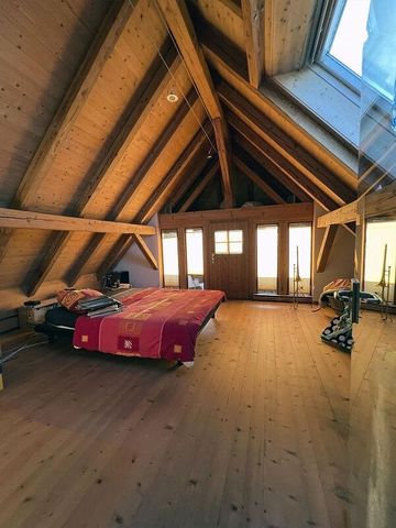 Family-friendly farmhouse with large garden and modern amenities - Photo 4