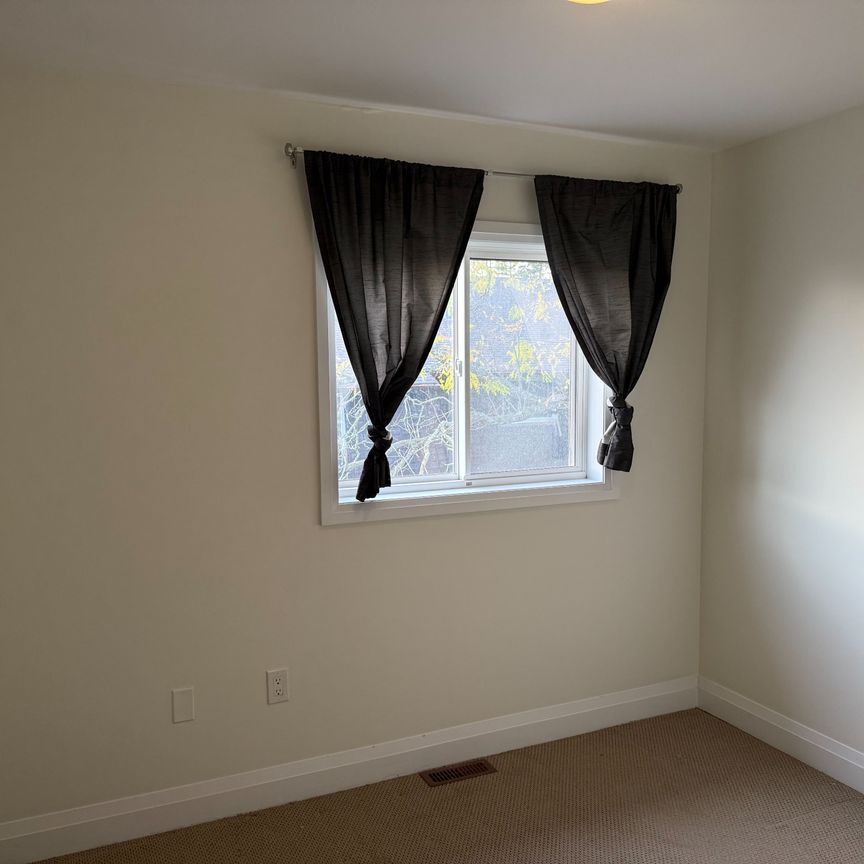 For Lease - 376 Blake Street Unit# 5, Barrie, Ontario - Photo 1
