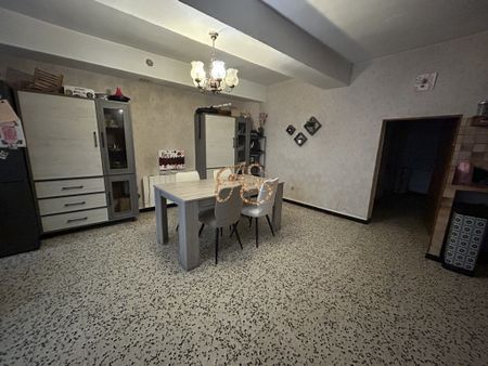 Location Maison 5 pièces 125m² ST GILLES 30800 - Photo 2