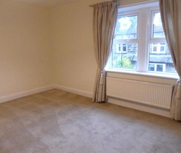 4 bedroom terraced house to rent - Photo 3