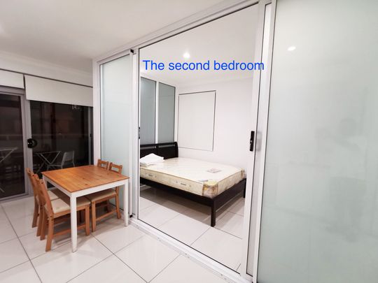 Fully furnished two bedroom apartment in Sydney's sought after location. 5 minutes walk to Redfern station. - Photo 1