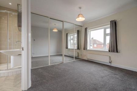 3 bedroom semi-detached house to rent - Photo 2