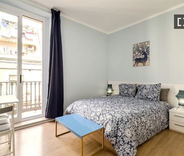 barcelona, Catalonia 08002 - Photo 5