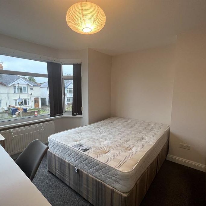 4 bedroom terraced house to rent - Photo 1