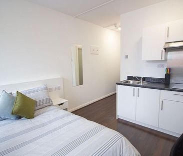 Studio to rent - Photo 4