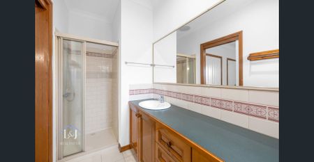 CONVENIENT LOCATION! READY FOR SOMEONE TO CALL IT HOME - Photo 2