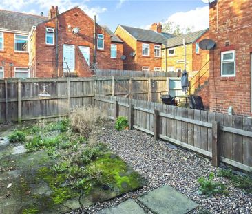 2 bedroom flat to rent - Photo 6