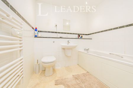 2 bedroom maisonette to rent Rouse Way, Colchester, CO1 - Photo 2