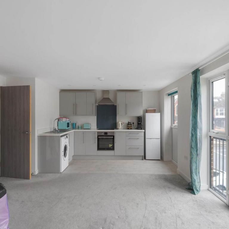 1 bedroom flat to rent - Photo 1