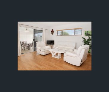 38 Bells Reach Dr, Caloundra West, Qld 4551 - Photo 4